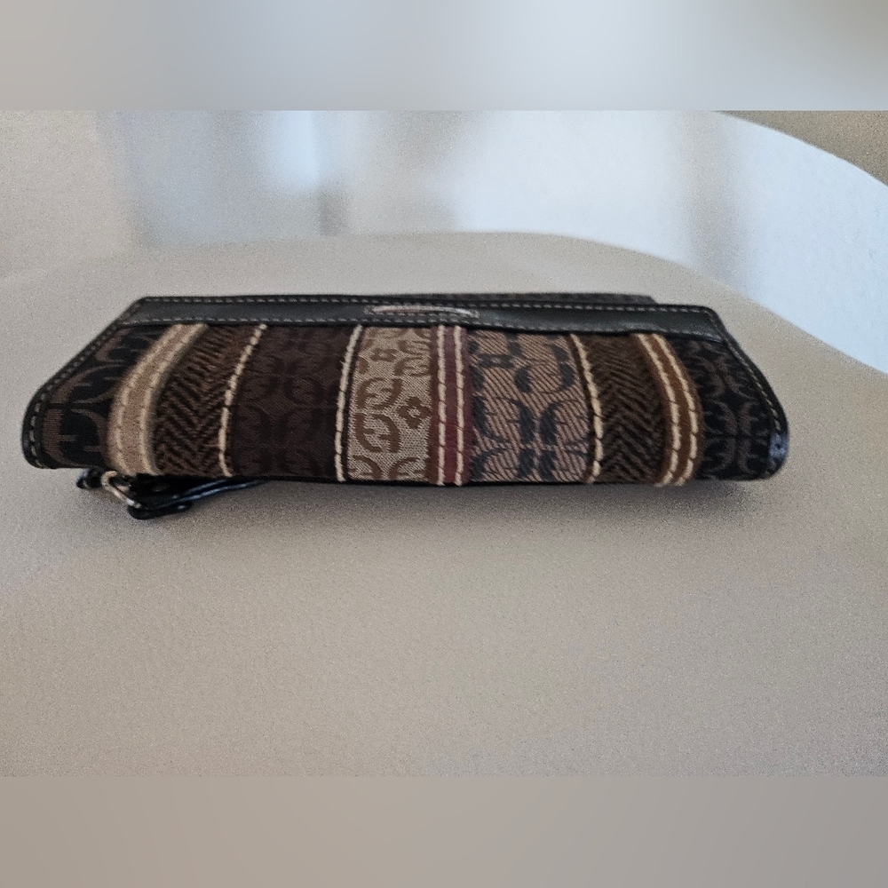Fossil Brown Multi-Strip Patterned Wallet - Picture 5 of 12